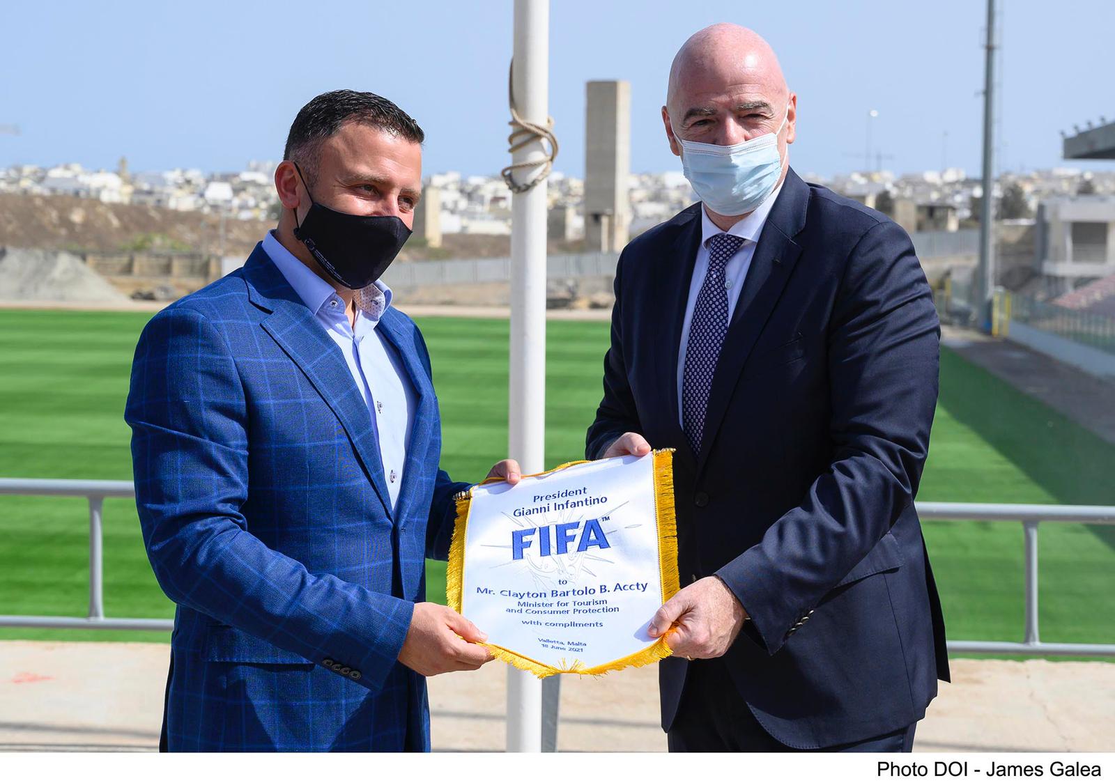 La premiazione del Presidente FIFA, Malta 2021